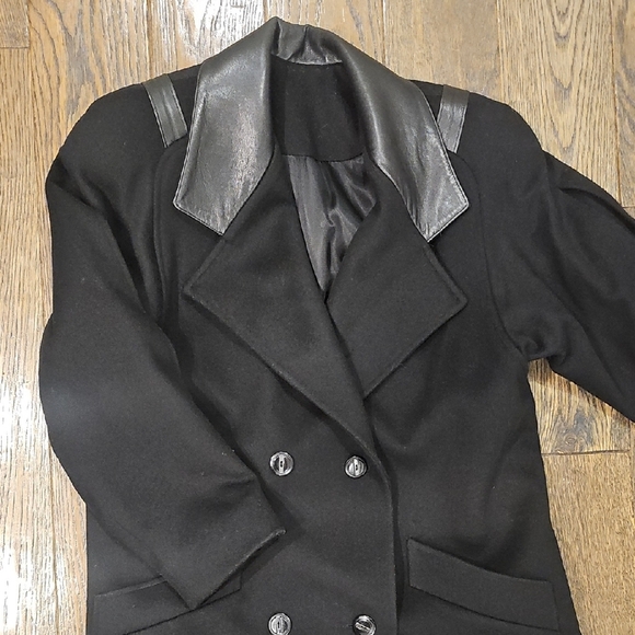 VINTAGE Black Double-Breasted Women's Coat - Picture 4 of 10